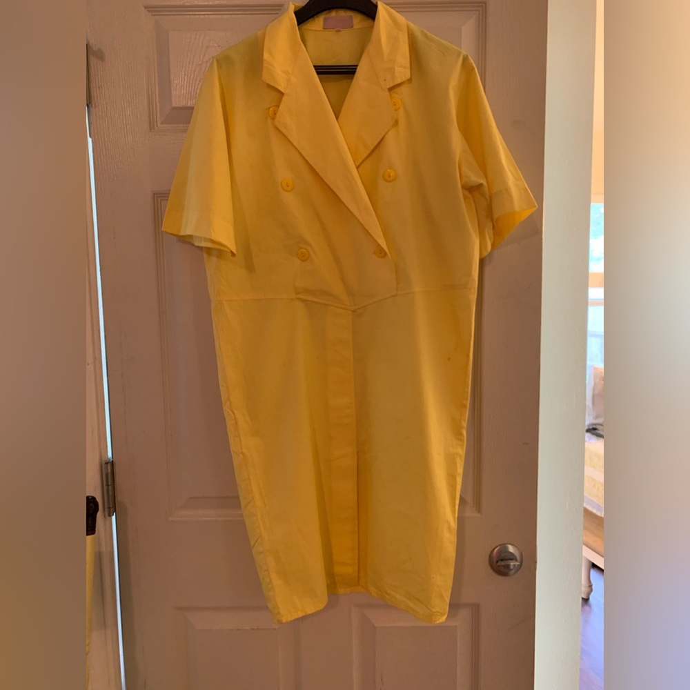 Nice vintage yellow dress size M